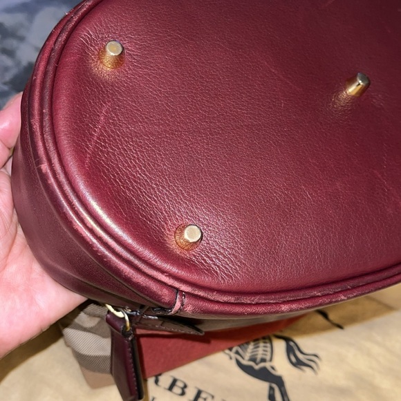 Preloved Burberry Beckett bucket bag burgundy color, great condition. - Picture 12 of 16